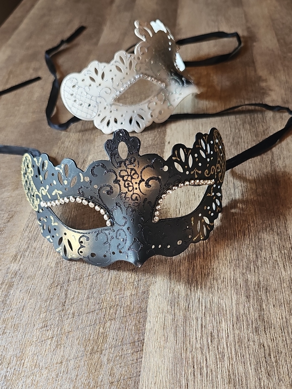 ✨ Beautiful Matching Masquerade Mask Set ✨